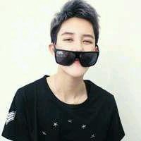 社会青年头像黑白男生