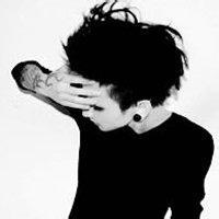 社会青年头像黑白男生