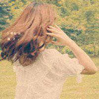 逆光头像女生背影