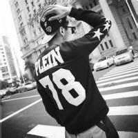 酷酷头像男生背影图片