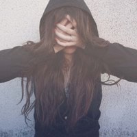 长发霸气女汉子头像