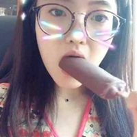 小女孩吃雪糕头像