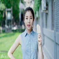 小女孩吃雪糕头像