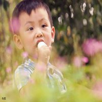 小男孩吃雪糕头像