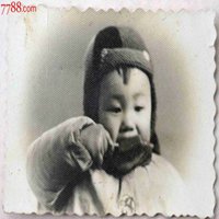 小男孩吃雪糕头像