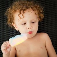 小男孩吃雪糕头像