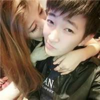 情侣头像一左一右幸福