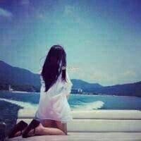 海边女生身材头像