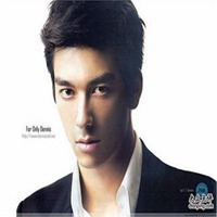 混血帅气男生头像