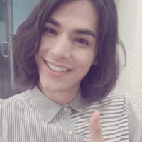 混血帅气男生头像