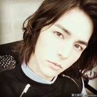 混血帅气男生头像