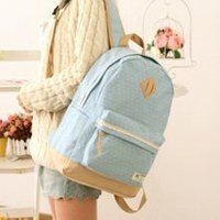 背背包的女生背影头像