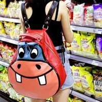 背背包的女生背影头像