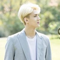 EXO组合头像高清图片大全_名人EXO组合真实头像大图下载