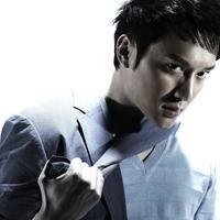 冯绍峰头像高清图片大全_名人冯绍峰真实头像大图下载