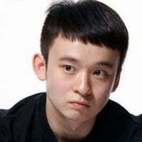 董子健头像高清图片大全_名人董子健真实头像大图下载