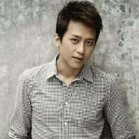 邓超头像高清图片大全_名人邓超真实头像大图下载