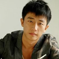 黄轩头像高清图片大全_名人黄轩真实头像大图下载