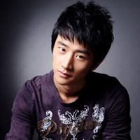 黄轩头像高清图片大全_名人黄轩真实头像大图下载