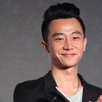 黄轩头像高清图片大全_名人黄轩真实头像大图下载