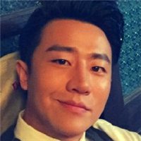 黄轩头像高清图片大全_名人黄轩真实头像大图下载