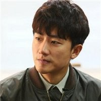 黄轩头像高清图片大全_名人黄轩真实头像大图下载