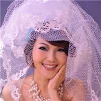 乌兰图雅头像高清图片大全_名人乌兰图雅真人头像大图下载