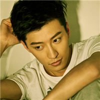 乔任梁头像高清图片大全_名人乔任梁真人头像大图下载