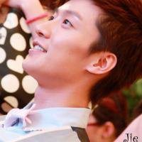 乔任梁头像高清图片大全_名人乔任梁真人头像大图下载