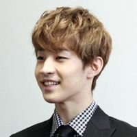 刘宪华头像高清图片大全_名人刘宪华真人头像大图下载