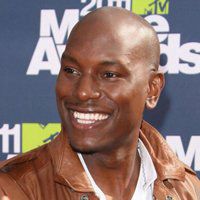 吉布森头像高清图片大全_名人吉布森真人头像大图下载