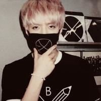 吴世勋头像高清图片大全_名人吴世勋真人头像大图下载