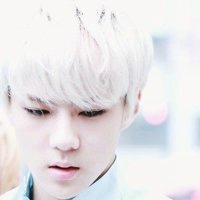 吴世勋头像高清图片大全_名人吴世勋真人头像大图下载