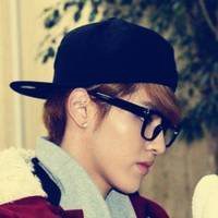 吴亦凡头像高清图片大全_名人吴亦凡真人头像大图下载