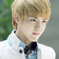 吴亦凡头像高清图片大全_名人吴亦凡真人头像大图下载