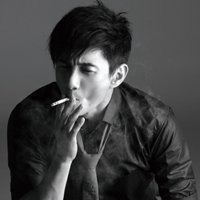 吴奇隆头像高清图片大全_名人吴奇隆真人头像大图下载