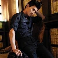 吴奇隆头像高清图片大全_名人吴奇隆真人头像大图下载