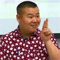 岳云鹏头像高清图片大全_德云社小岳岳真人头像大图下载