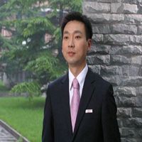 康辉头像高清图片大全_名人康辉真人头像大图下载