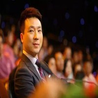 康辉头像高清图片大全_名人康辉真人头像大图下载