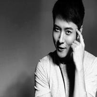 张丹峰头像高清图片大全_名人张丹峰真人头像大图下载