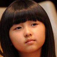 张子枫头像高清图片大全_名人张子枫真人头像大图下载