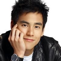 彭于晏头像高清图片大全_名人彭于晏真人头像大图下载