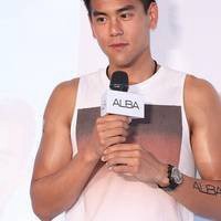 彭于晏头像高清图片大全_名人彭于晏真人头像大图下载