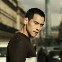 彭于晏头像高清图片大全_名人彭于晏真人头像大图下载