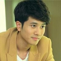 彭冠英头像高清图片大全_名人彭冠英真人头像大图下载