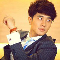 彭冠英头像高清图片大全_名人彭冠英真人头像大图下载