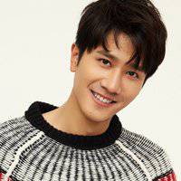 彭冠英头像高清图片大全_名人彭冠英真人头像大图下载