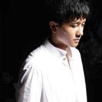 彭冠英头像高清图片大全_名人彭冠英真人头像大图下载