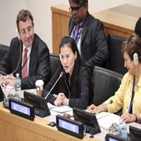 彭蕾头像高清图片大全_名人彭蕾真人头像大图下载